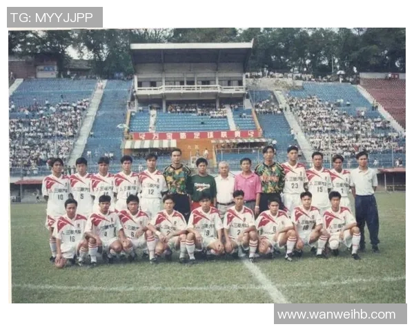 足球纪实：记录广州足球队的转型之路